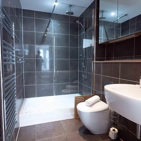 Gorgeous Flat With Parking 公寓 布里斯托